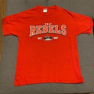 Vintage UNLV Rebels NCAA T-Shirt Red University of Las Vegas Tee Men’s Large